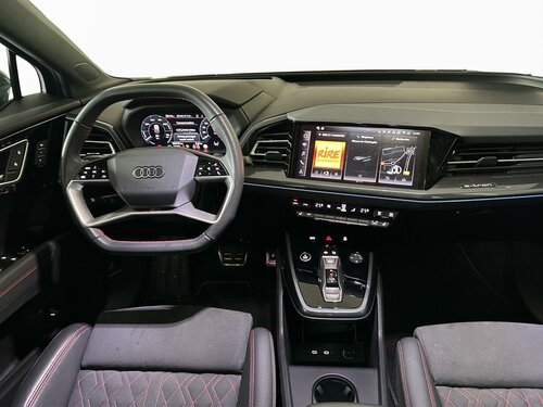 Audi Q4 e-tron e-tron 45 quattro Black 1