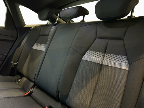 Audi Q4 e-tron Sportback Black 15