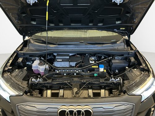 Audi Q4 e-tron Sportback Black 17