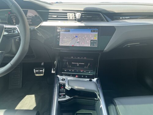 Audi Q8 e-tron S line 55 quattro White 10