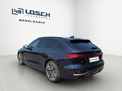 Audi A5 NEW Avant Blue 2