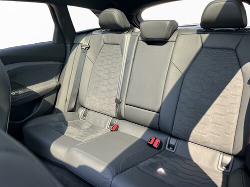 Audi A6 Edition Blu Avant e-tron Blue 15