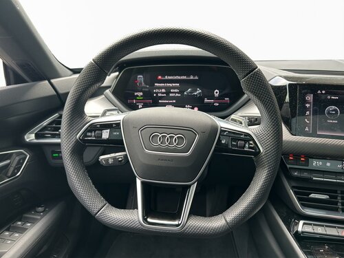 Audi e-tron GT Quattro Black 9