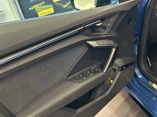 Audi RS3 TFSI Limousine quattro S troni Blue 13