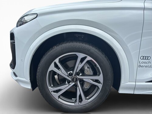 Audi Q6 e-tron e-tron quattro White 1