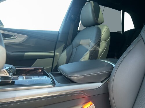 Audi Q8 50 TDI quattro Black 8