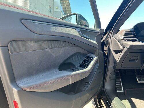 Audi A6 Avant Black 9