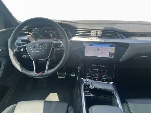 Audi Q8 e-tron S line 55 quattro White 9