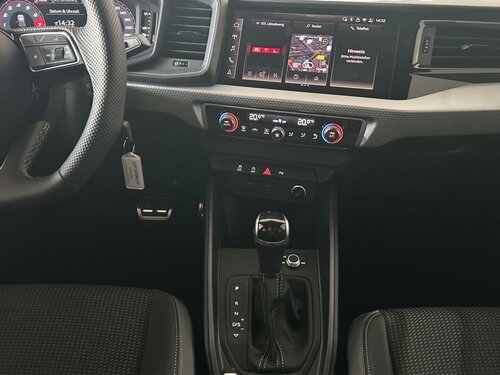 Audi A1 S line Blue 11