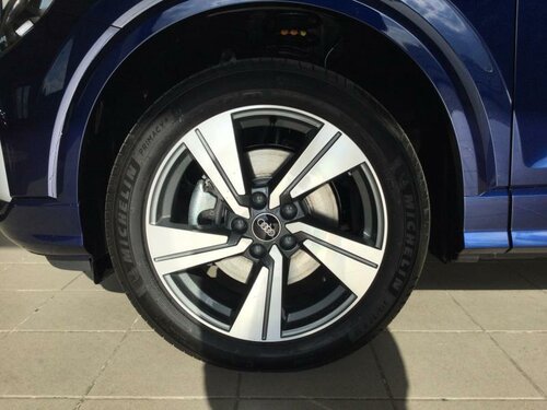 Audi Q2 Advanced Blue 3