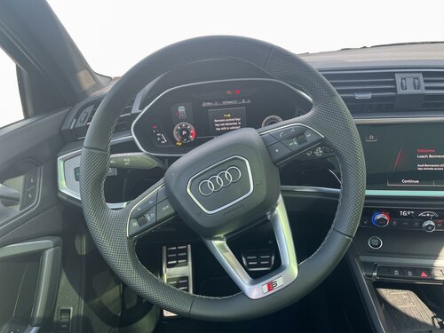 Audi Q3 S line Black 8