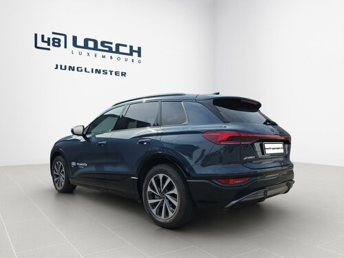 Audi Q6 285kW e-tron quattro Blue 3