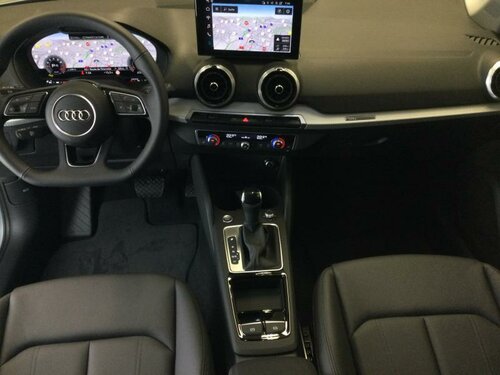 Audi Q2 Advanced Silver 7