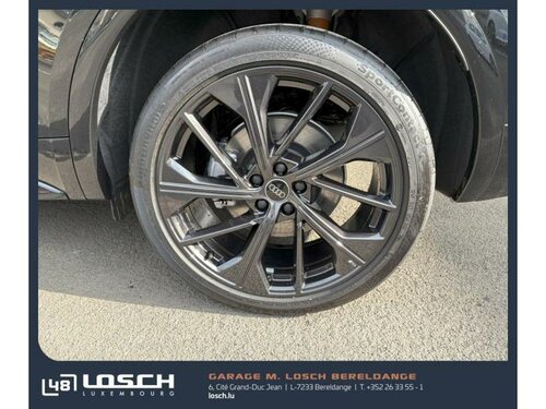 Audi Q5 S line Black 1