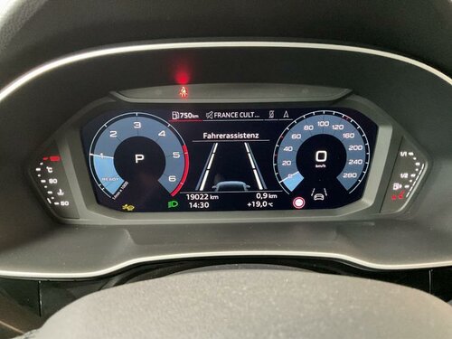 Audi Q3 Advanced+35TDI+S-Tronic Black 12