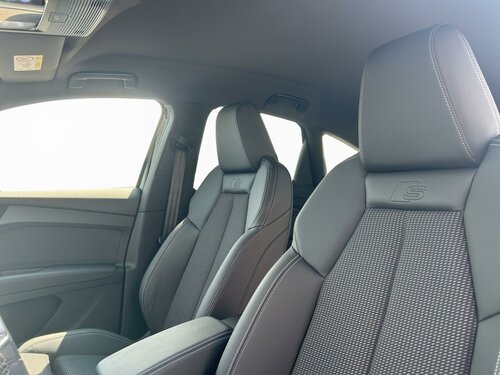 Audi Q4 e-tron 45 e-tron Sportback Black 7