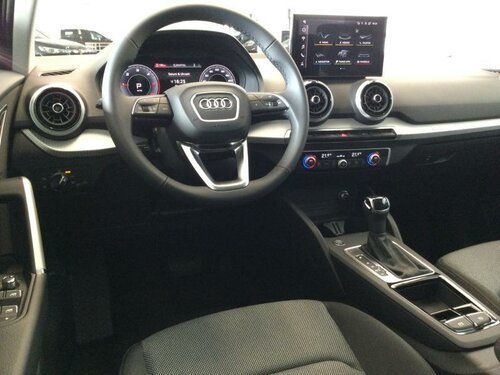 Audi Q2 Advanced Blue 13