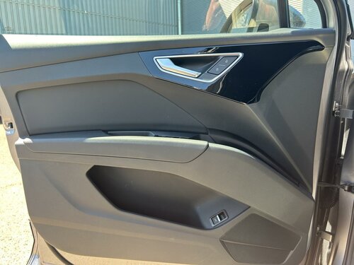 Audi Q4 e-tron Q4 e-tron Grey 9