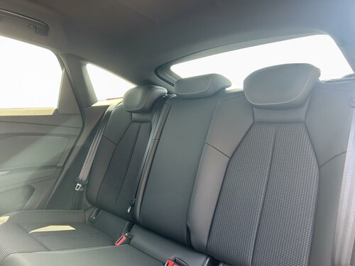 Audi Q4 e-tron 45 e-tron Sportback Black 8