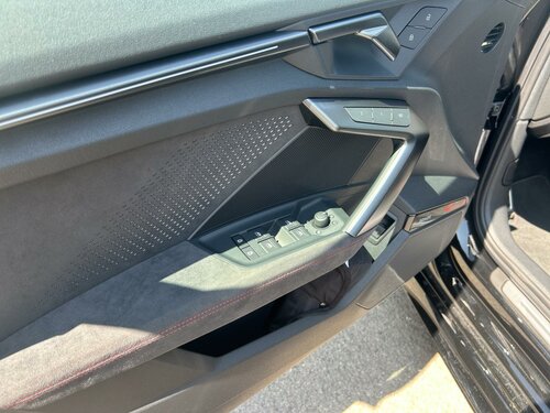 Audi RS3 Limousine TFSI Black 8