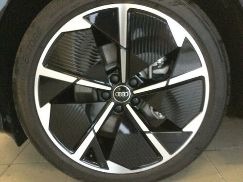 Audi Q4 e-tron Sportback 40 e-tron Black 5
