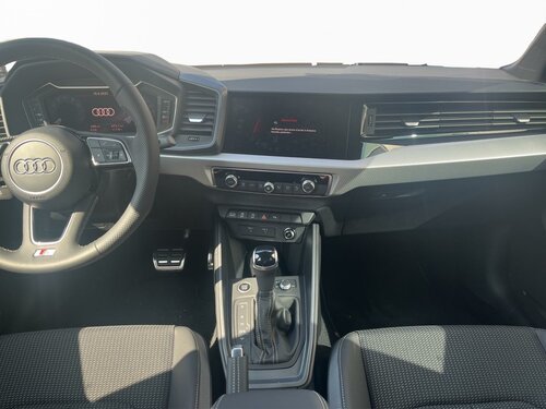 Audi A1 Allstreet Red 13