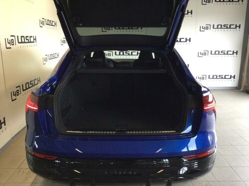 Audi Q8 e-tron Sportback e-tron s-line Blue 4