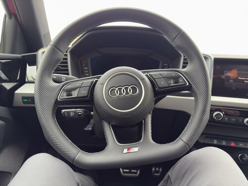 Audi A1 S line Red 7