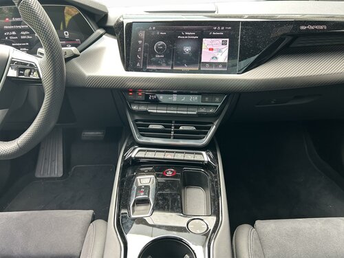 Audi e-tron GT Quattro Black 11