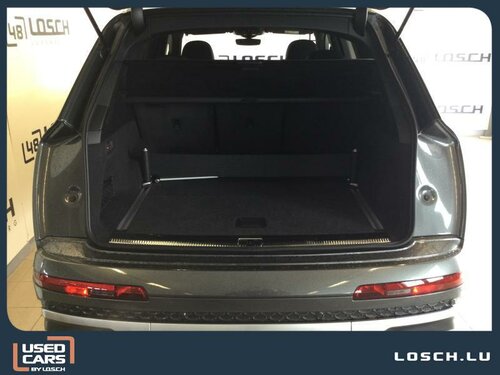 Audi SQ7 S-Modell Grey 4