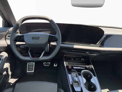 Audi A6 Avant TDI quattro S tronic Black 1