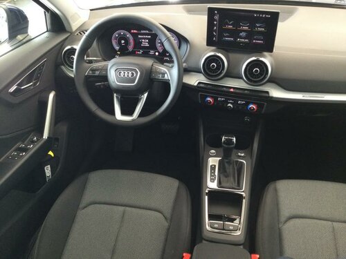 Audi Q2 Advanced Blue 10