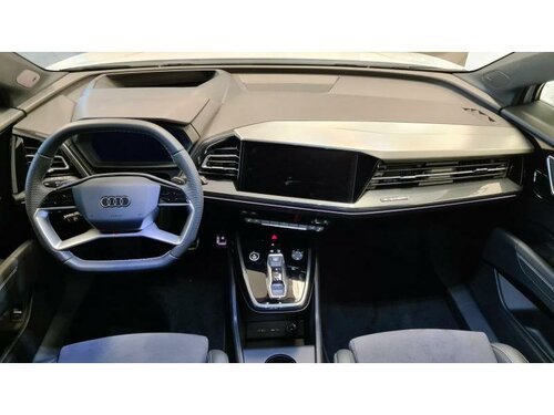 Audi Q4 e-tron 45 White 11