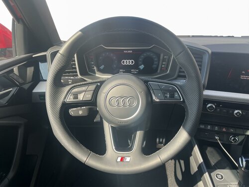 Audi A1 Allstreet Red 8