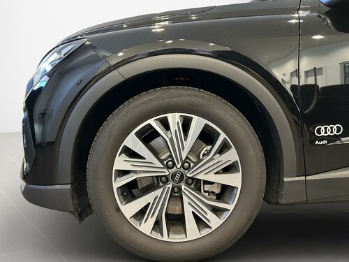 Audi Q4 e-tron Sportback Black 7