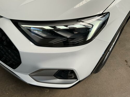 Audi A1 AllStreet+30TFSI+Navi+BVM White 3
