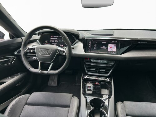 Audi e-tron GT Quattro Black 1