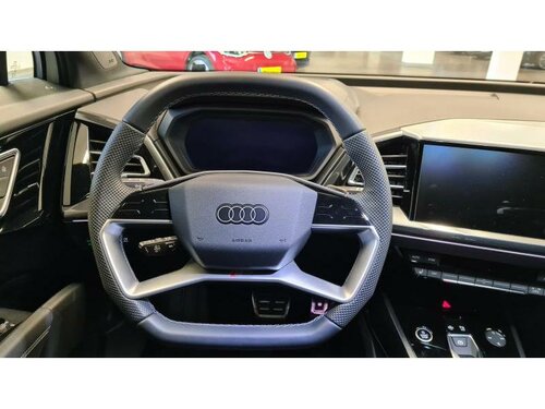 Audi Q4 e-tron 45 White 12