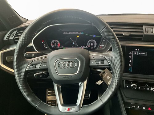 Audi Q3 SB+S-Line+35TDI+S-Tronic Black 9