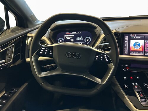 Audi Q4 e-tron Sportback Black 9