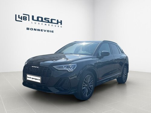 Audi Q3 S line Black 1