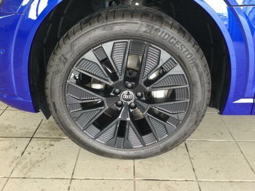 Audi Q8 e-tron Sportback e-tron s-line Blue 5